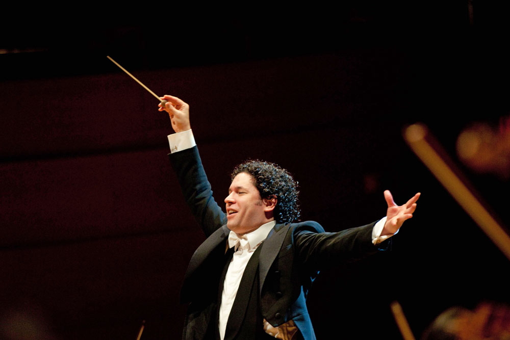 1-Dudamel,-Gustavo-4_cr-Vern-Evans